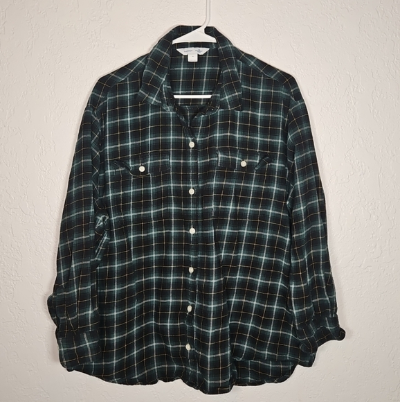 Old Navy Tops - Old Navy Women's The Classic Shirt Black Green Plaid Flannel - Size XL